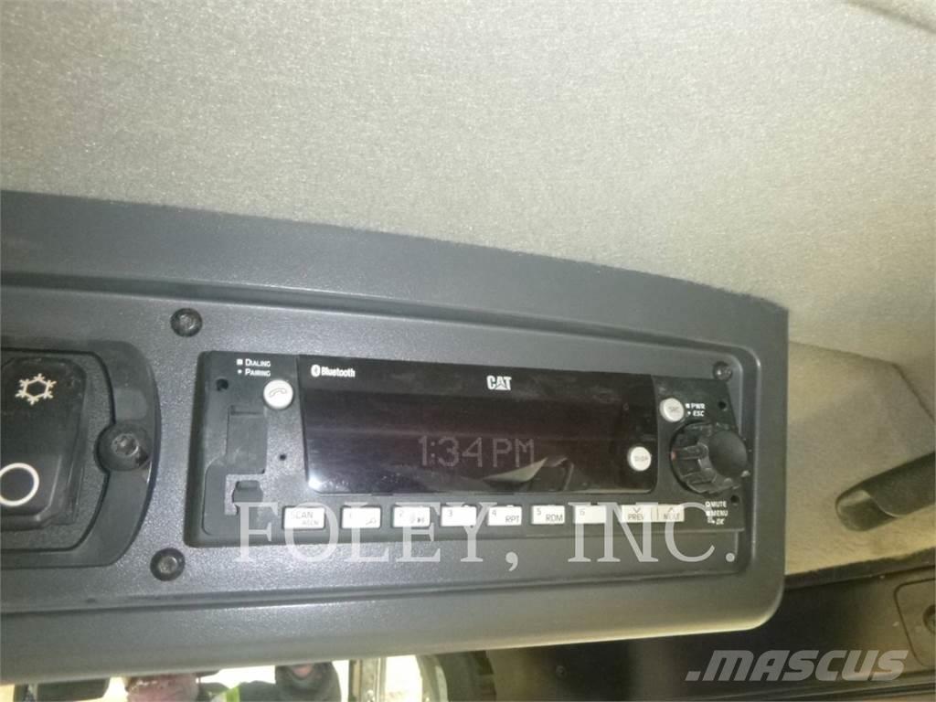 CAT D7-17 Buldozere pe senile