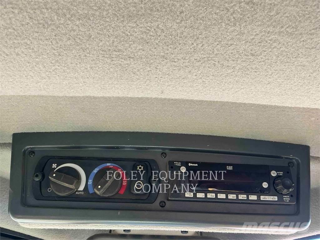 CAT D7-17SUX Buldozere pe senile