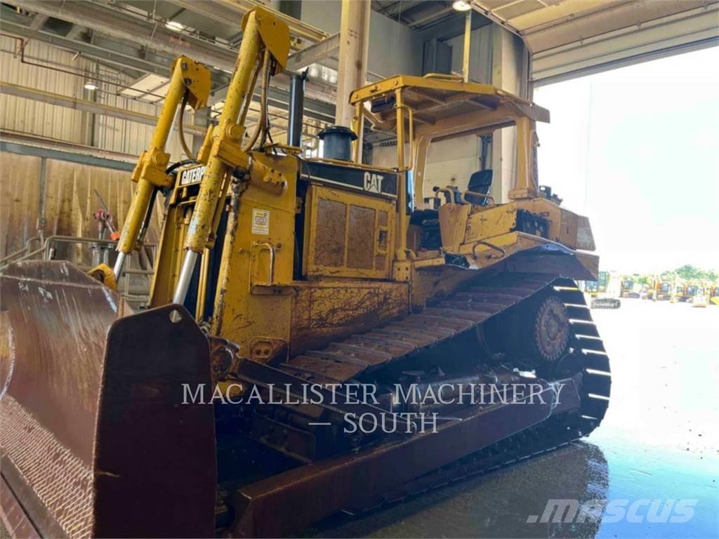 CAT D7R Buldozere pe senile