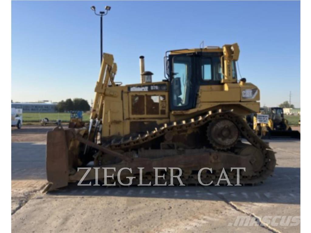 CAT D7R Buldozere pe senile