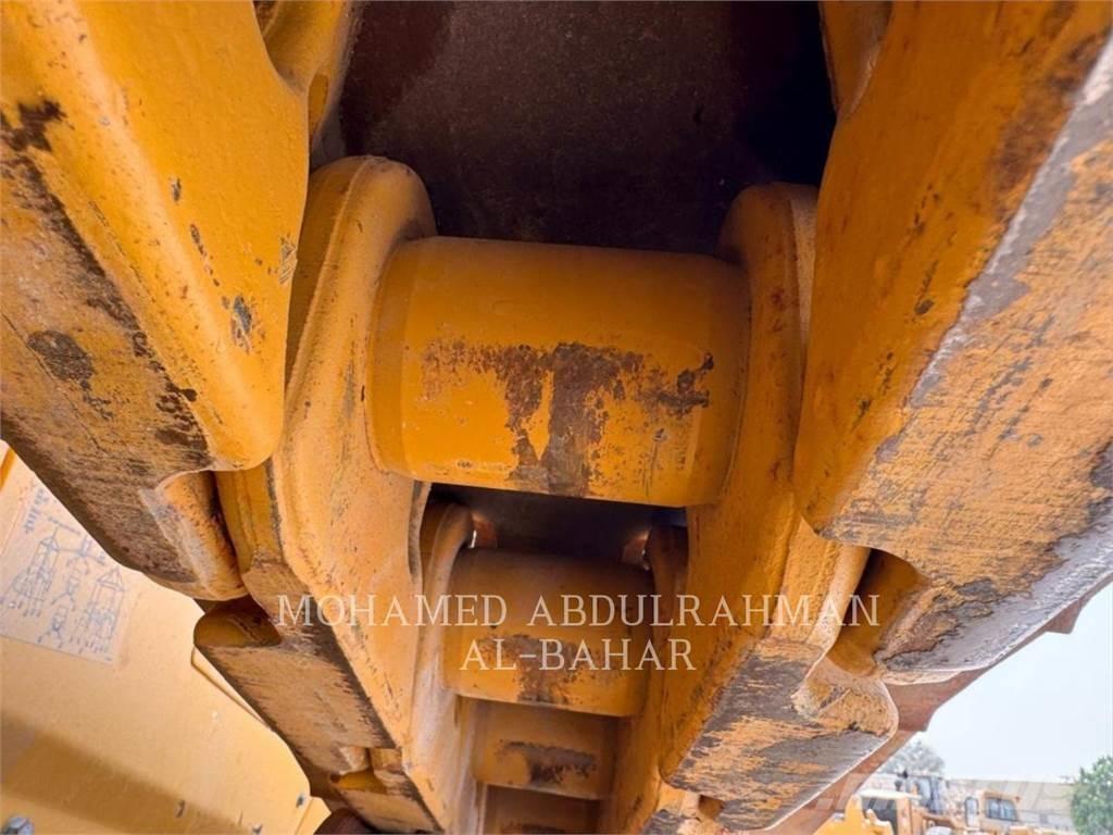 CAT D8 Buldozere pe senile