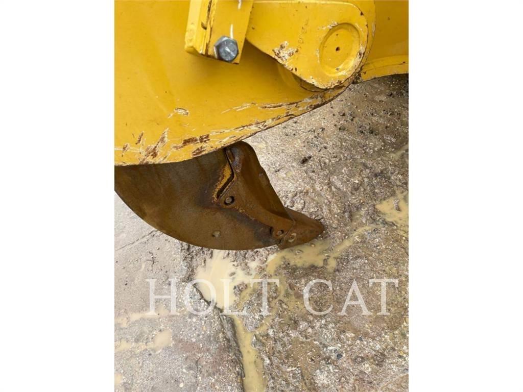 CAT D8 Buldozere pe senile