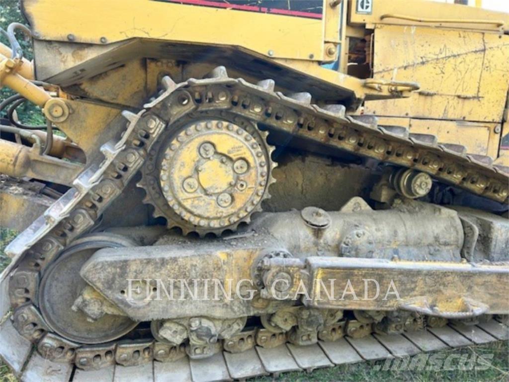CAT D8N Buldozere pe senile