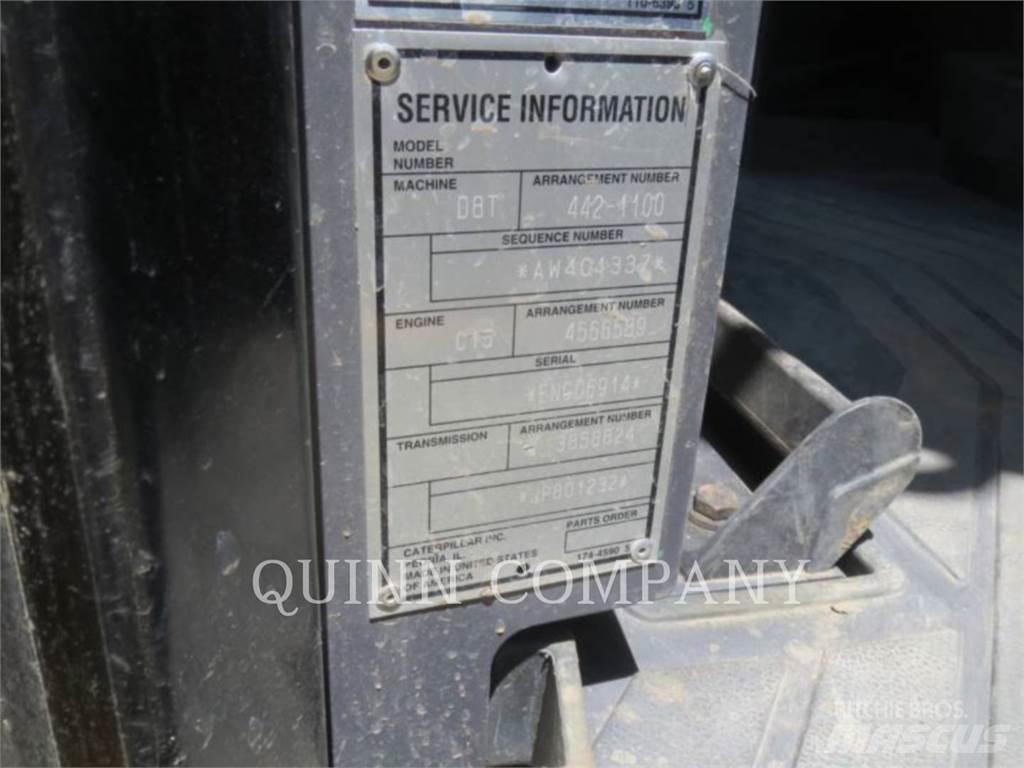 CAT D8T Buldozere pe senile