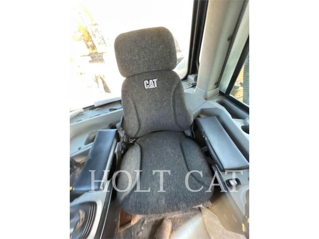 CAT D8T Buldozere pe senile