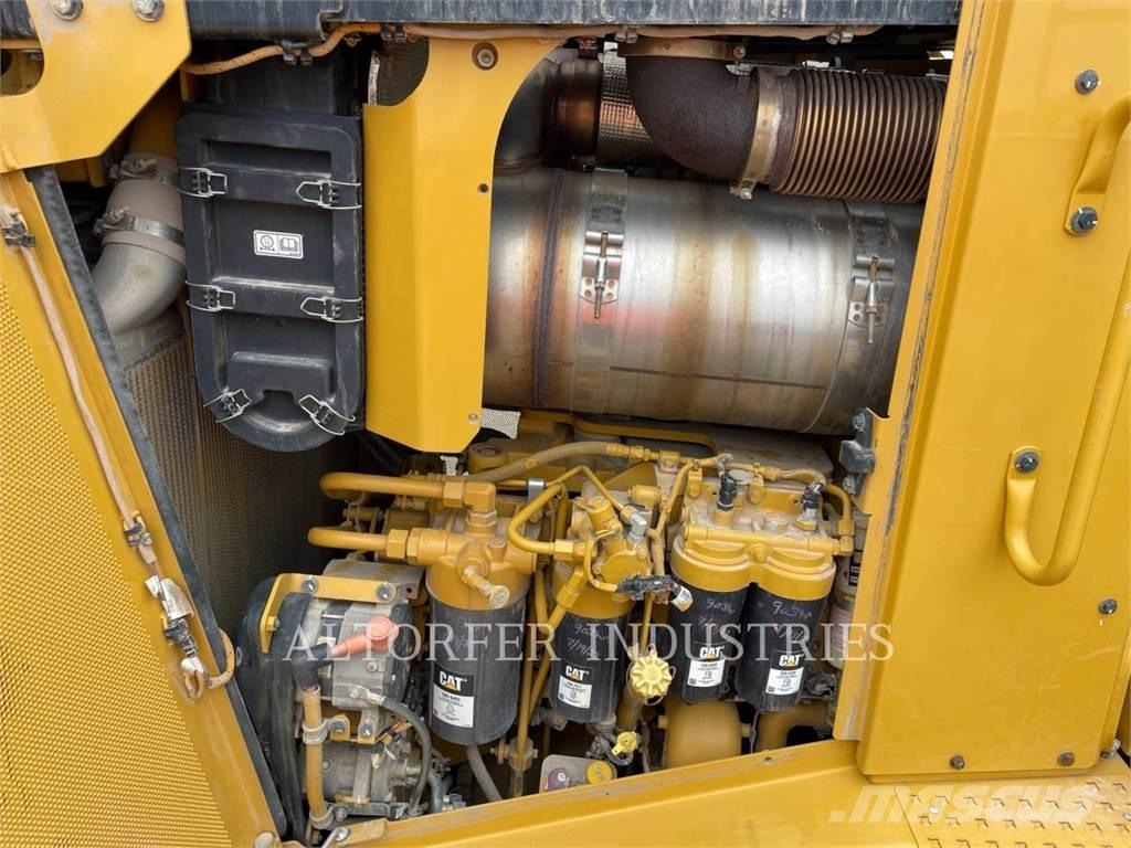 CAT D8T W Buldozere pe senile