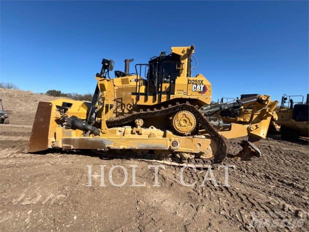 CAT D9 Buldozere pe senile