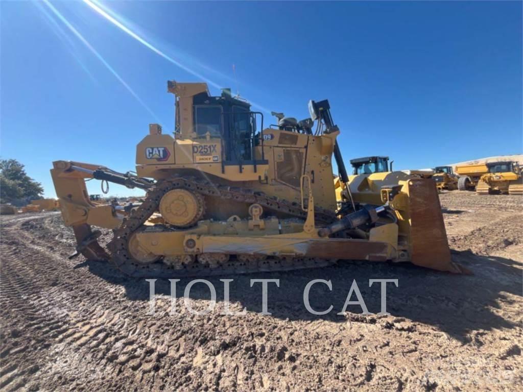 CAT D9 Buldozere pe senile