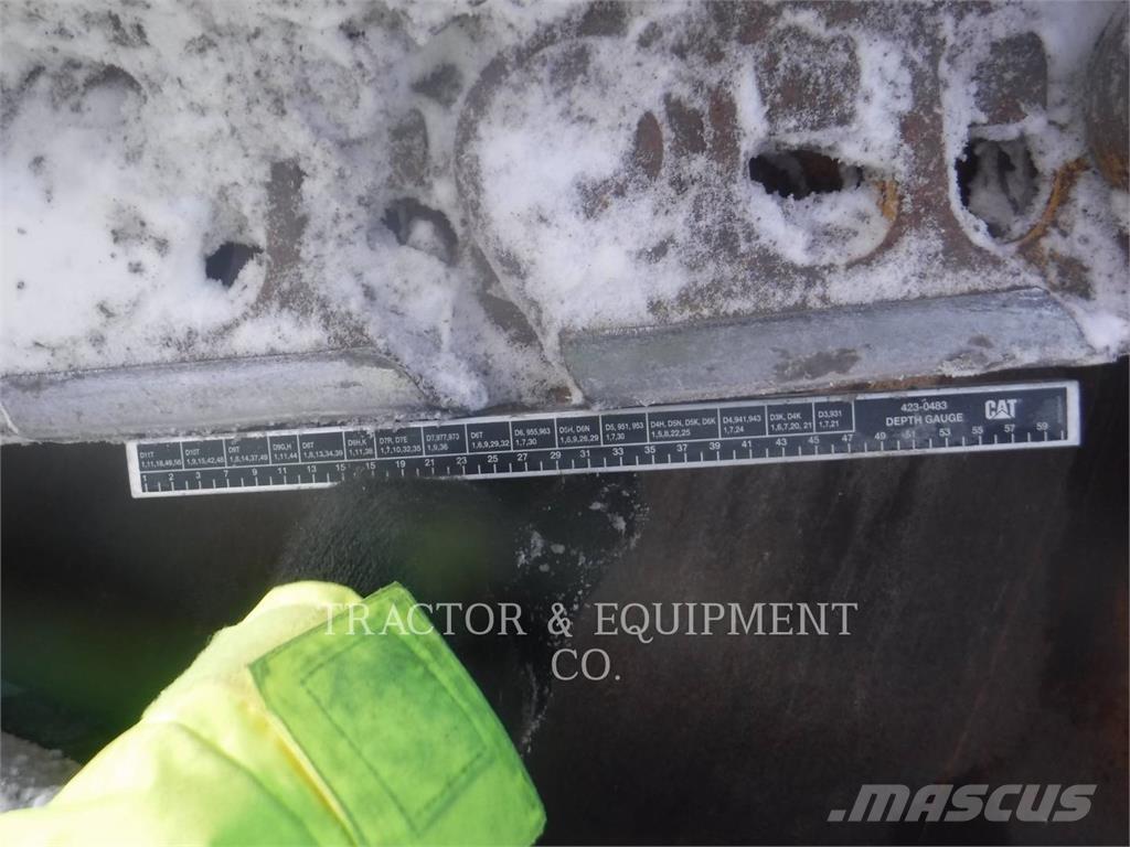 CAT D9 Buldozere pe senile