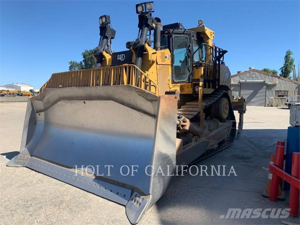 CAT D9 Buldozere pe senile