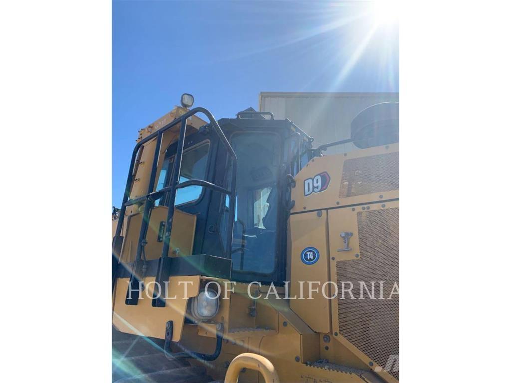 CAT D9 Buldozere pe senile