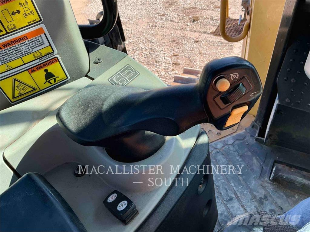 CAT D9T Buldozere pe senile