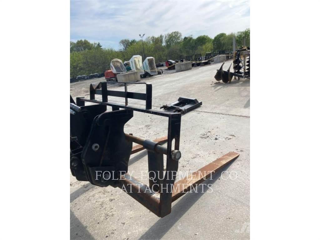 CAT FKTHT60W Stivuitoare telescopice