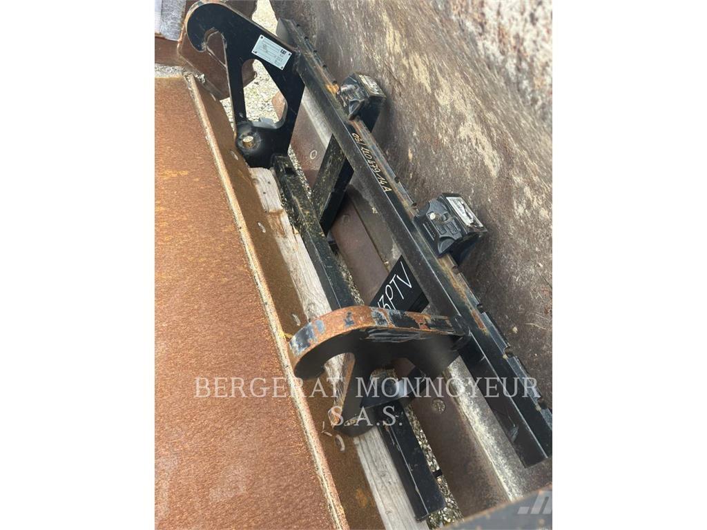 CAT FOURCHE 906 Utilaje construcții - Altele