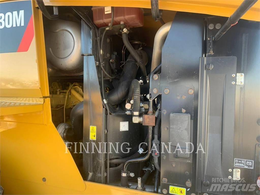 CAT INC CECE 930M Incarcator pe pneuri