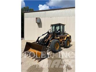 CAT IT14G Incarcator pe pneuri