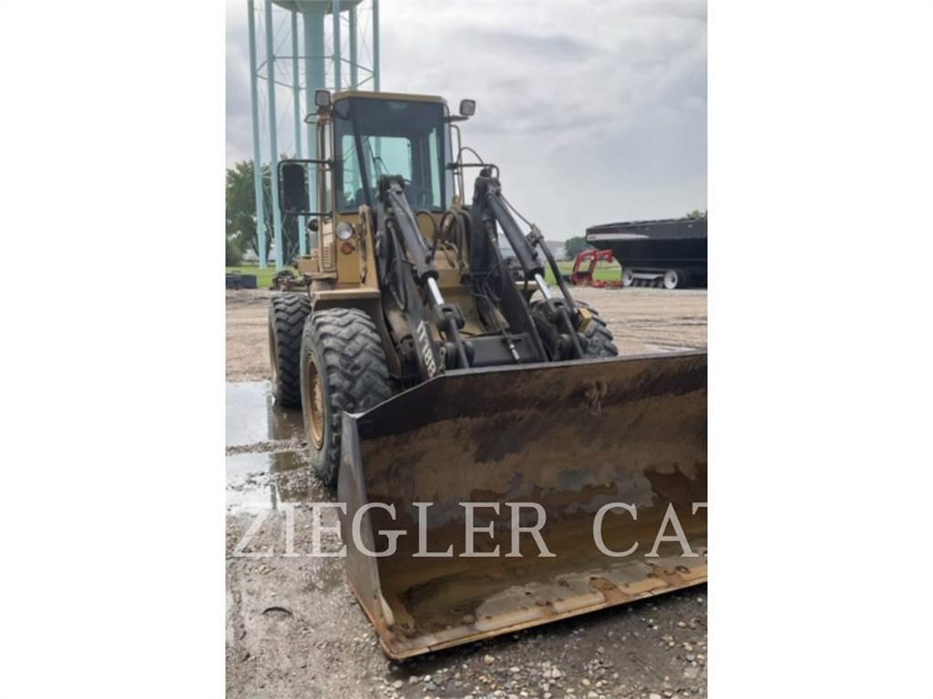 CAT IT18B Incarcator pe pneuri