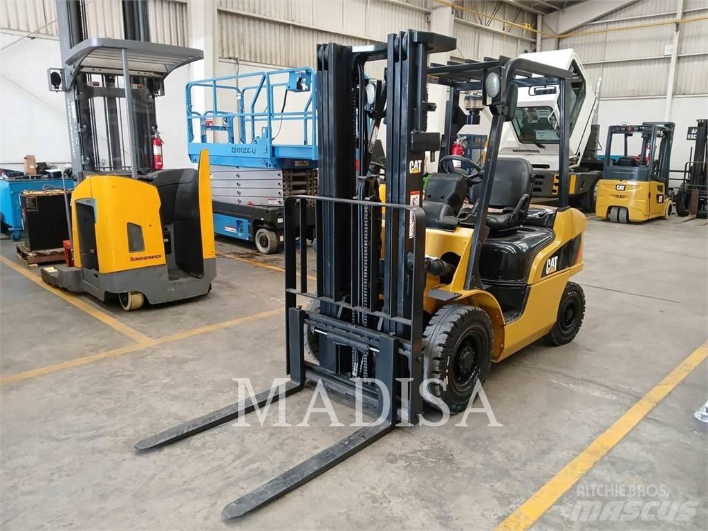 CAT LIFT TRUCKS DP25NM5 Strivuitoare-altele