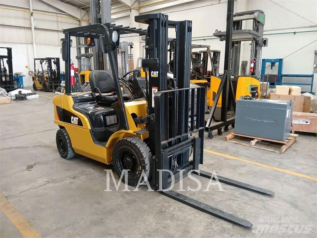 CAT LIFT TRUCKS DP25NM5 Strivuitoare-altele