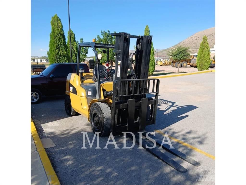 CAT LIFT TRUCKS DP50NM Stivuitor diesel