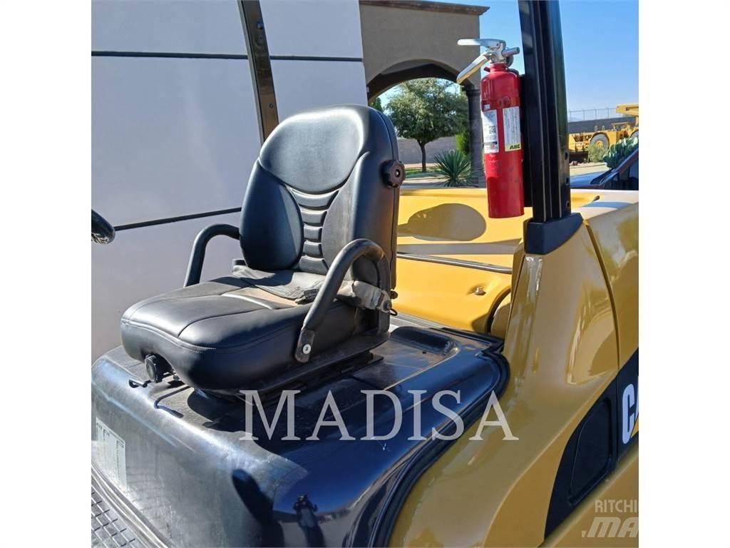 CAT LIFT TRUCKS DP50NM Stivuitor diesel