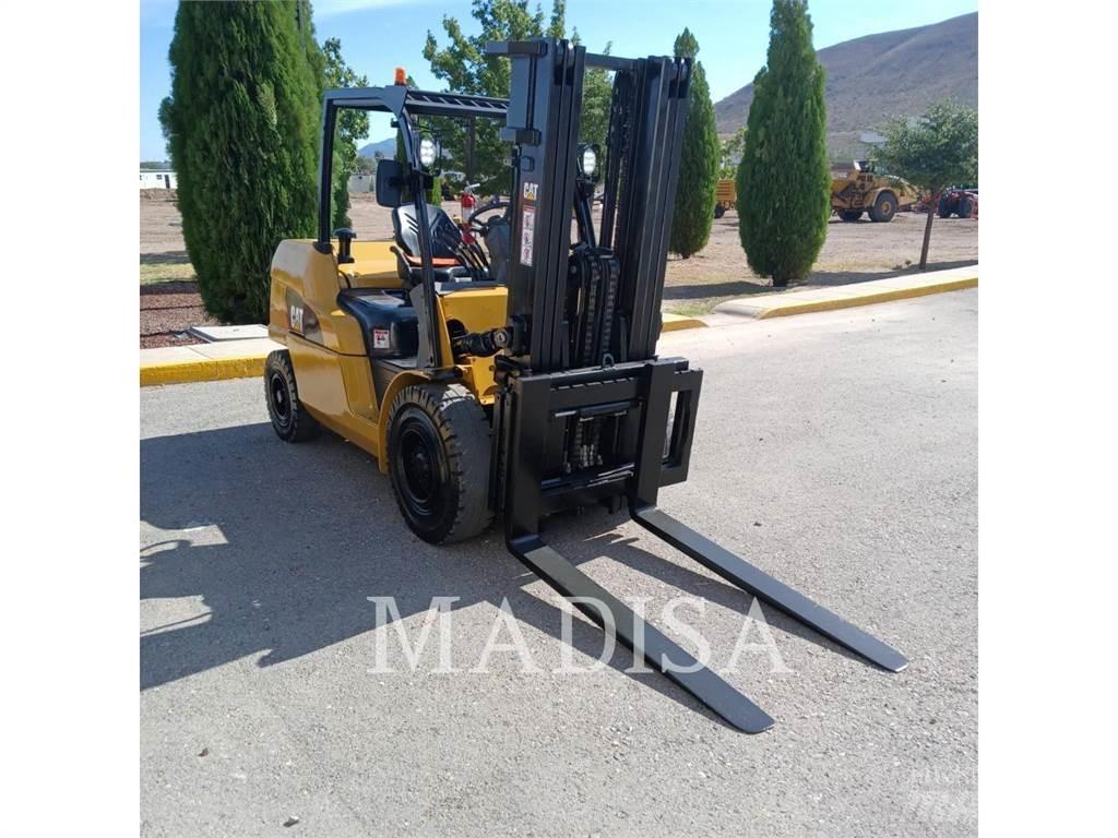 CAT LIFT TRUCKS DP50NM Stivuitor diesel
