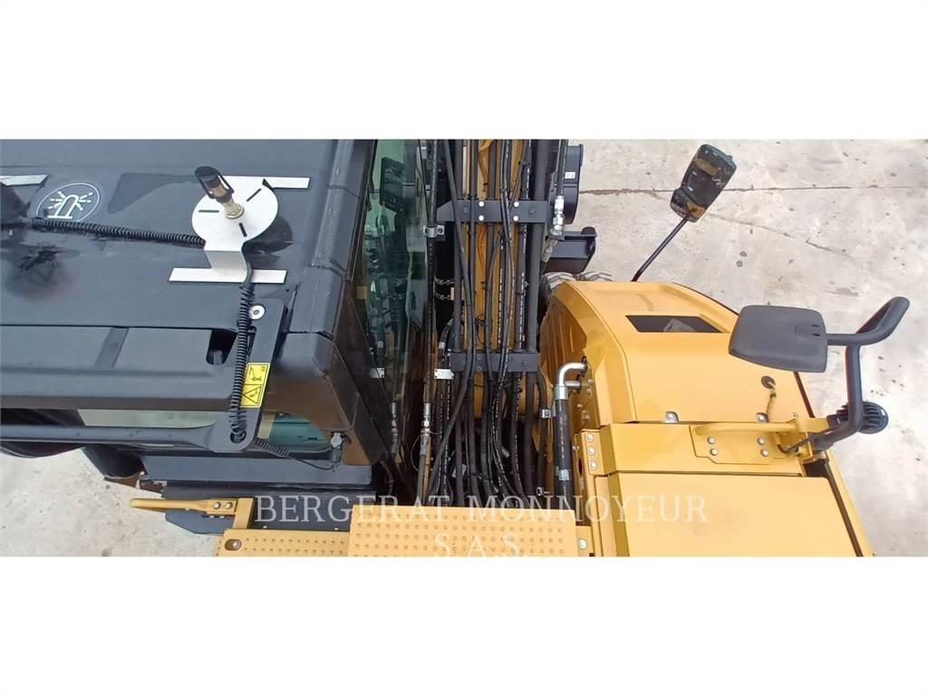 CAT M314 Excavatoare cu roti