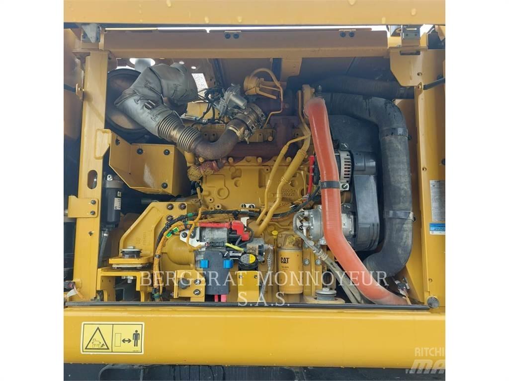 CAT M315 Excavatoare cu roti