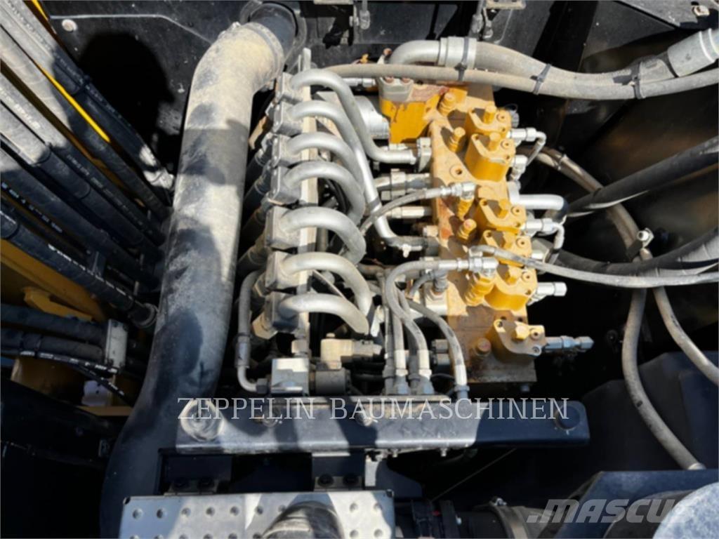 CAT M315F Excavatoare cu roti