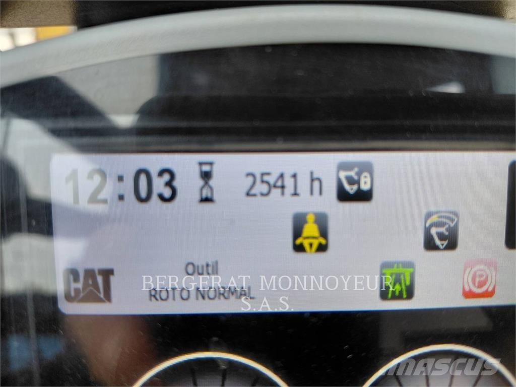 CAT M315F IVC Excavatoare cu roti