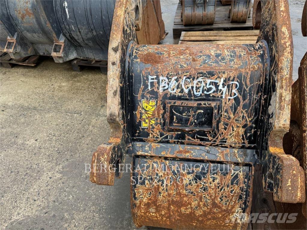 CAT M316F Excavatoare cu roti