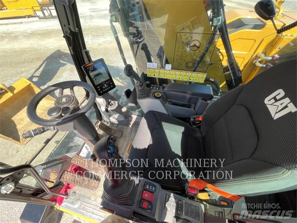 CAT M31807 Excavatoare cu roti