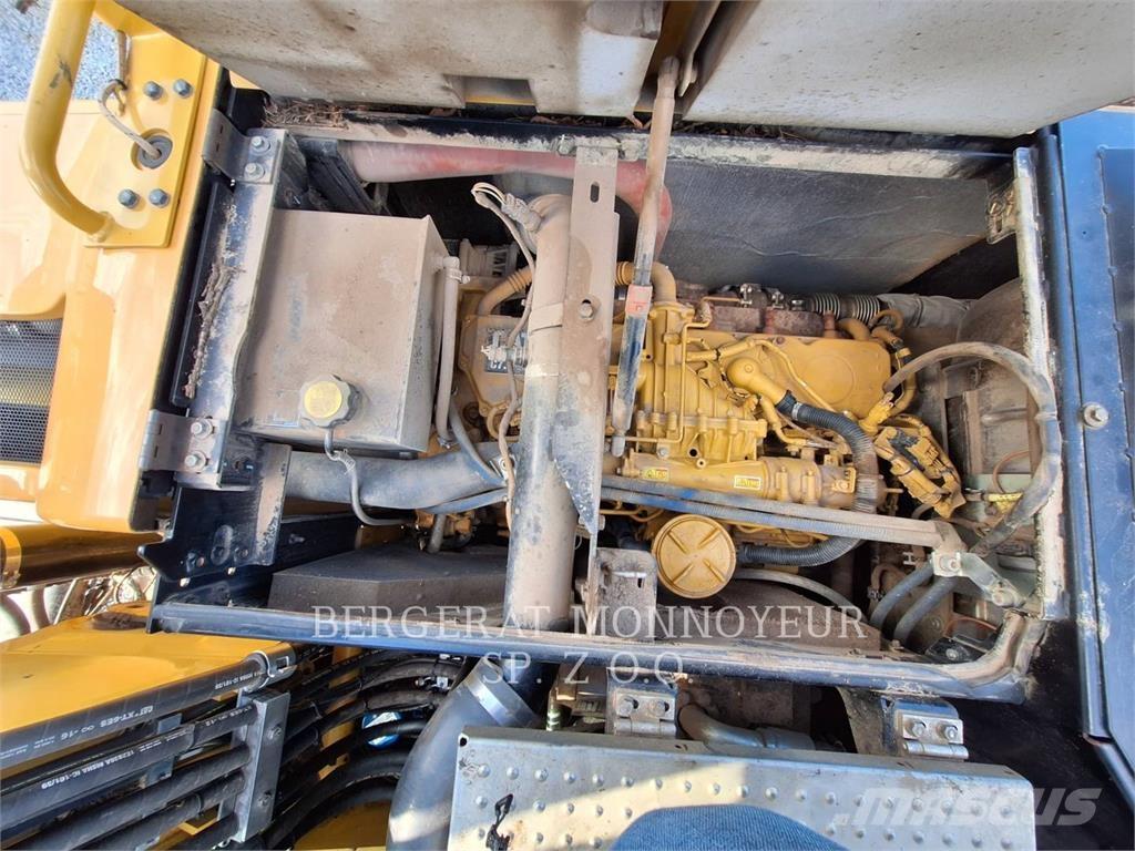 CAT M318F Excavatoare cu roti