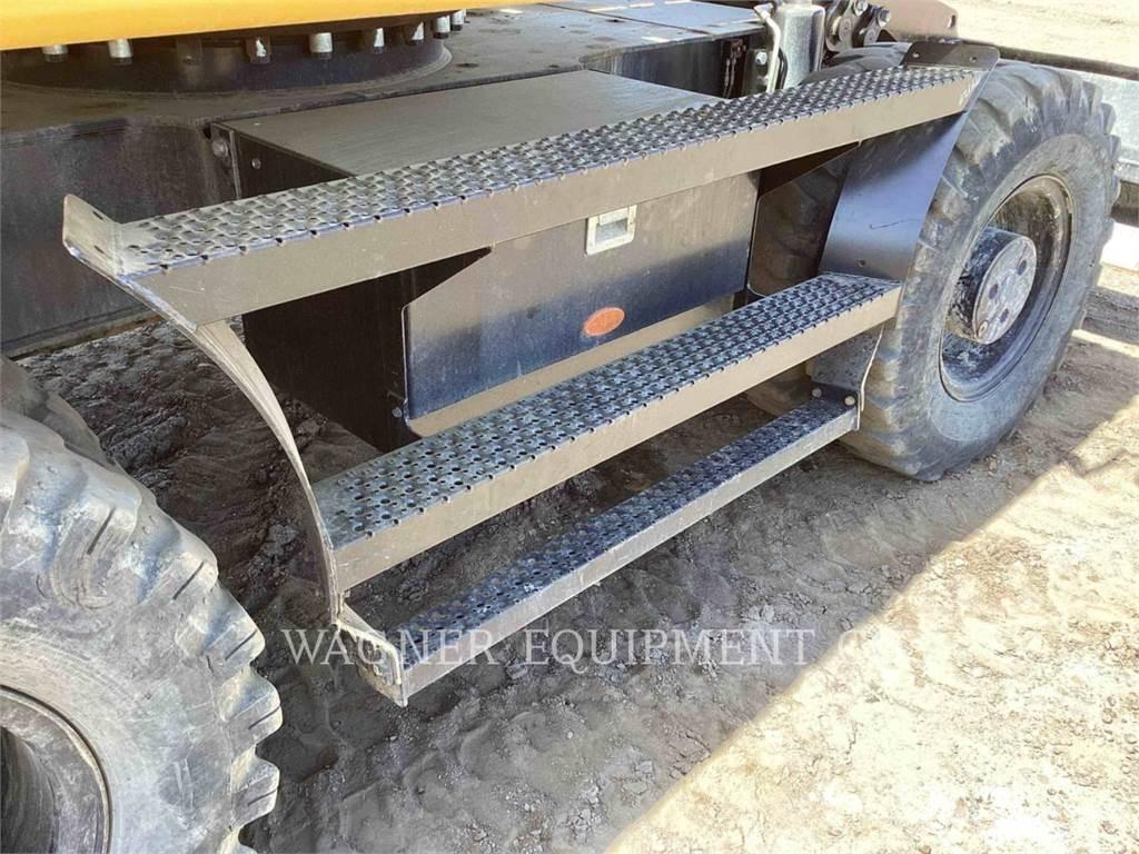 CAT M318F Excavatoare cu roti