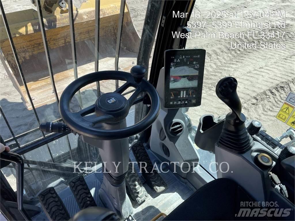 CAT M320 Excavatoare cu roti