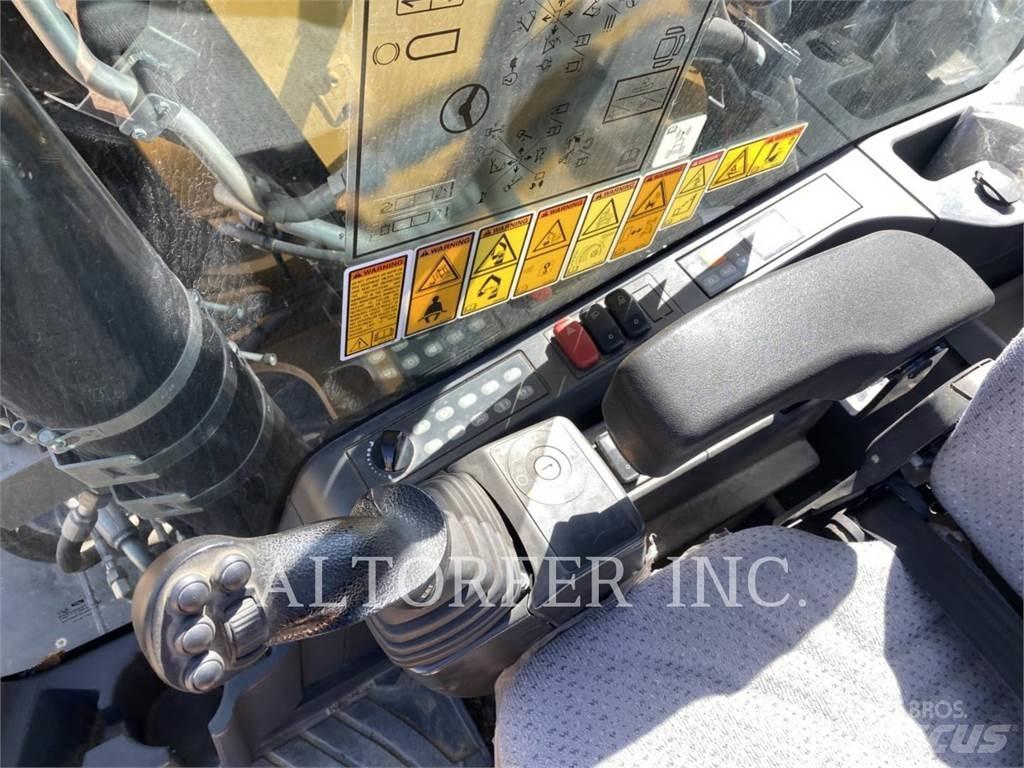 CAT M320F Excavatoare cu roti