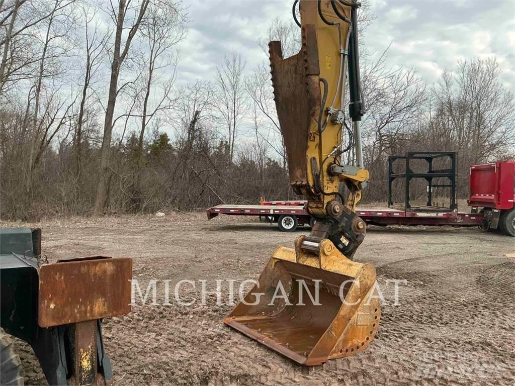 CAT M320F PMTQ Excavatoare cu roti