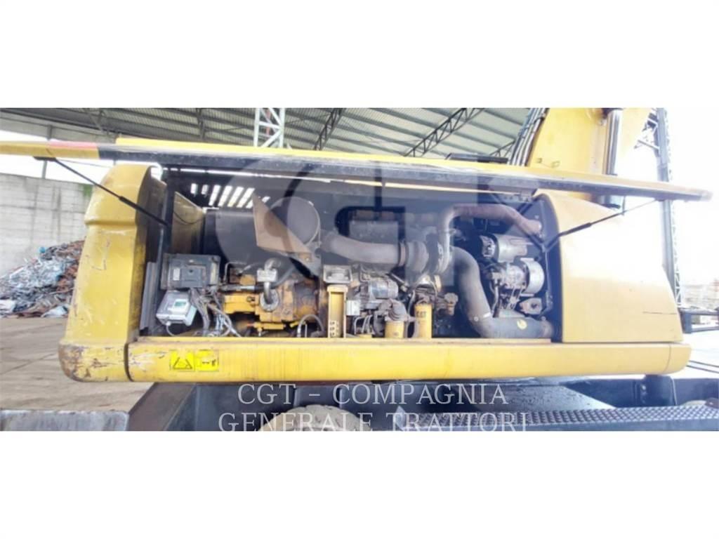 CAT M322D MH Excavatoare cu roti