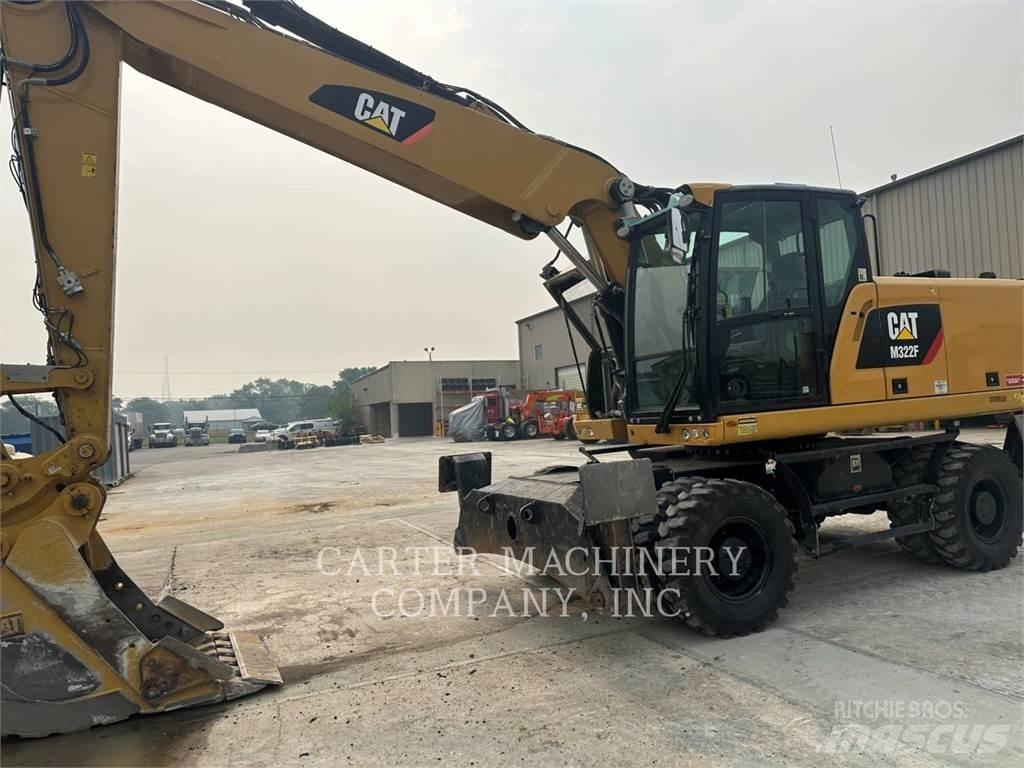 CAT M322F Excavatoare cu roti