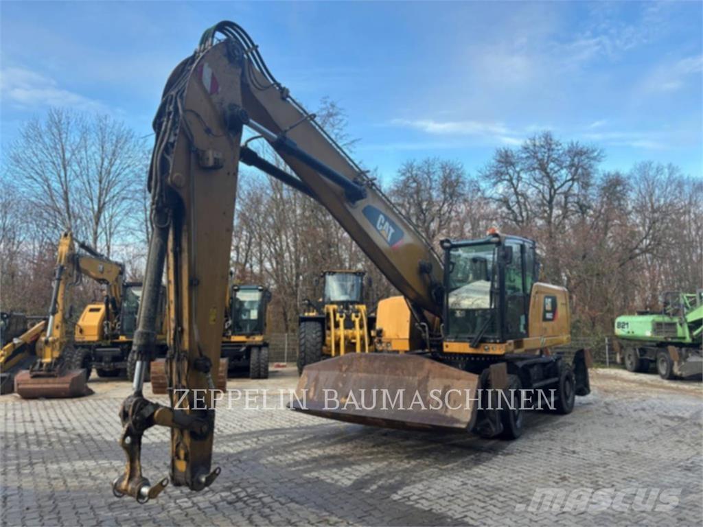 CAT MH3022 Excavatoare de demolare