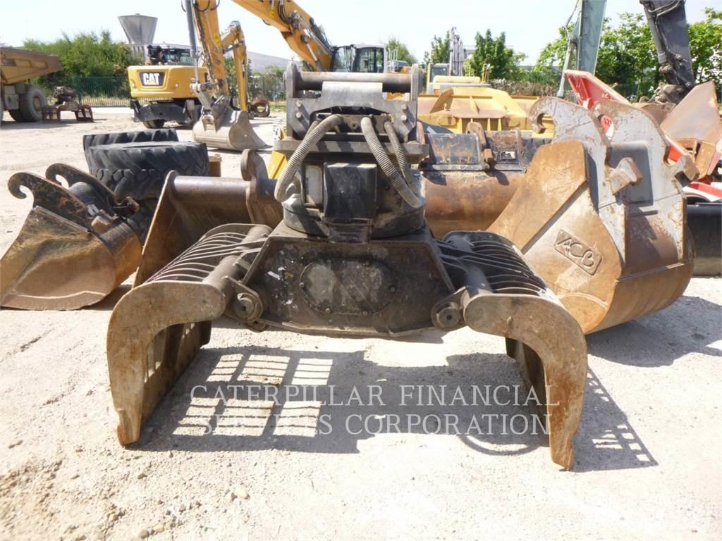 CAT MH3022-06 Excavatoare cu roti