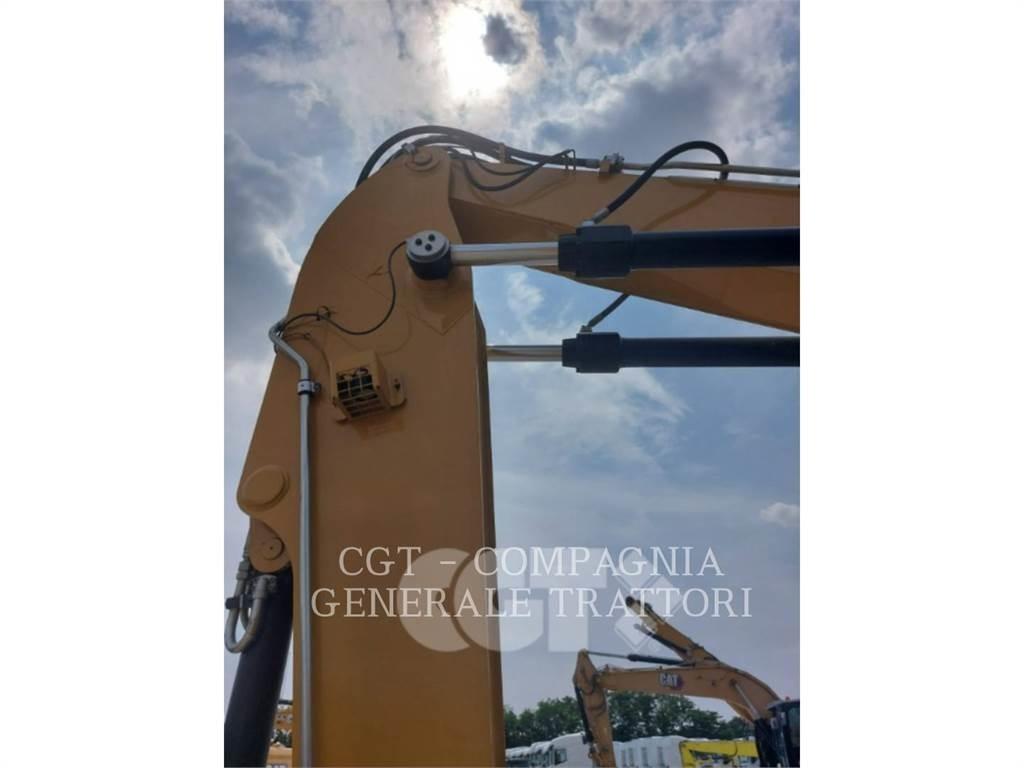 CAT MH3024 Excavatoare cu roti