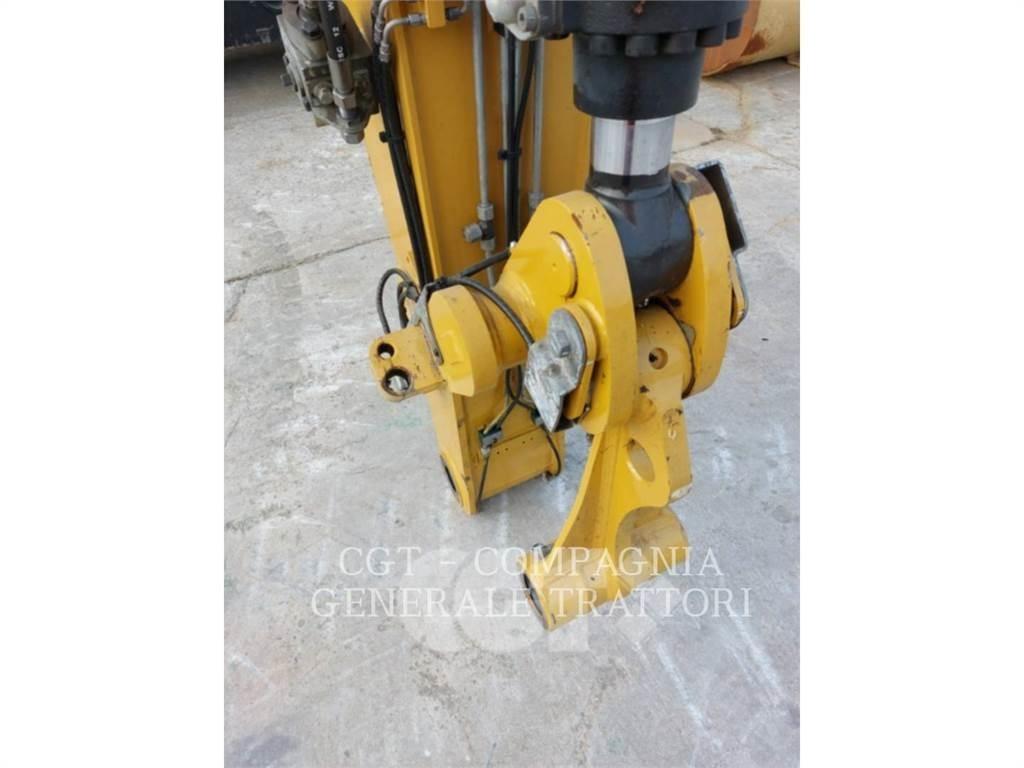 CAT MH3024 Excavatoare cu roti