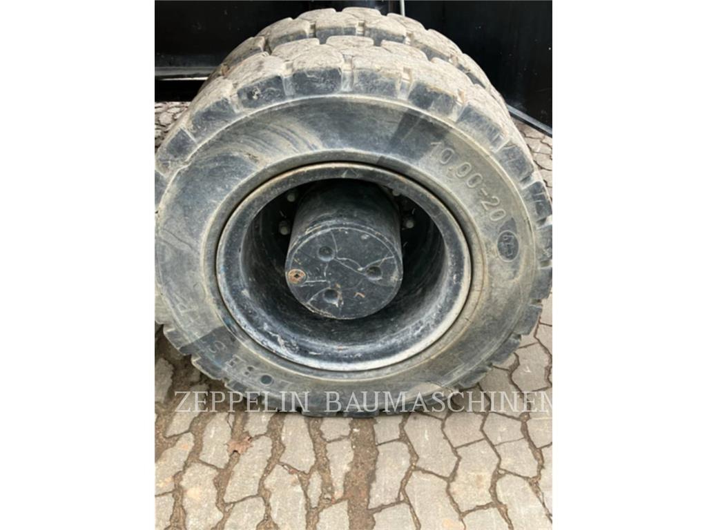 CAT MH3024-06C Excavatoare de demolare