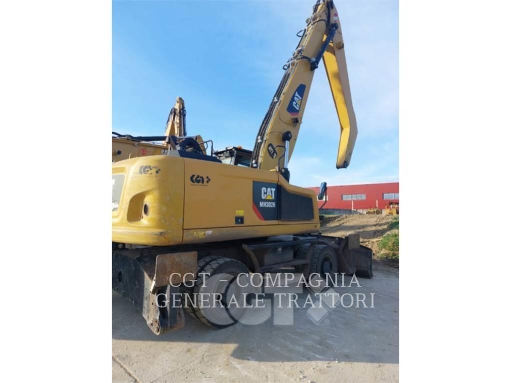 CAT MH3026 Excavatoare cu roti