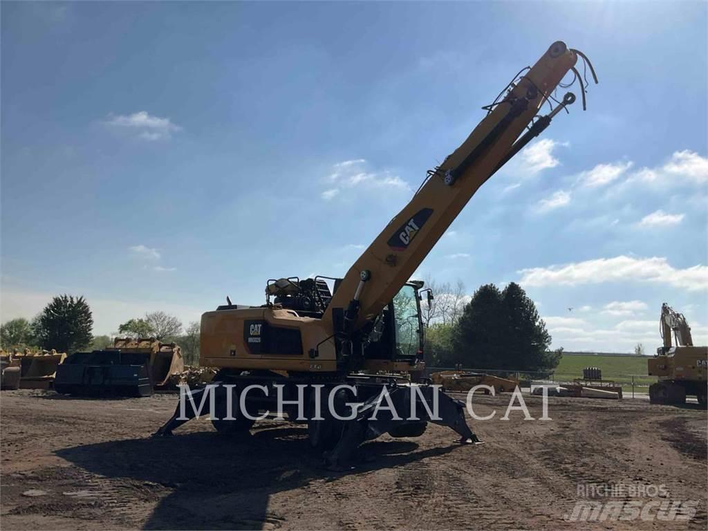 CAT MH3026 Excavatoare cu roti