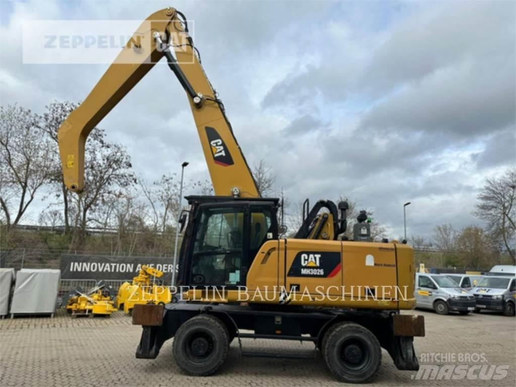 CAT MH3026-06C Excavatoare de demolare