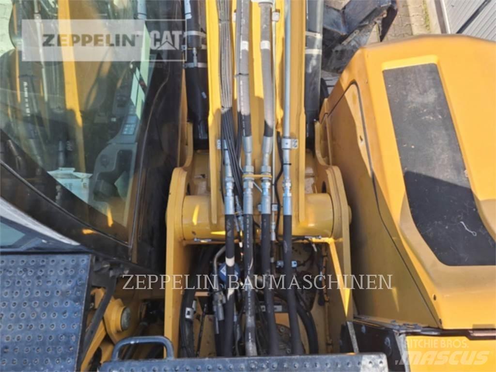 CAT MH3026-06C Excavatoare de demolare