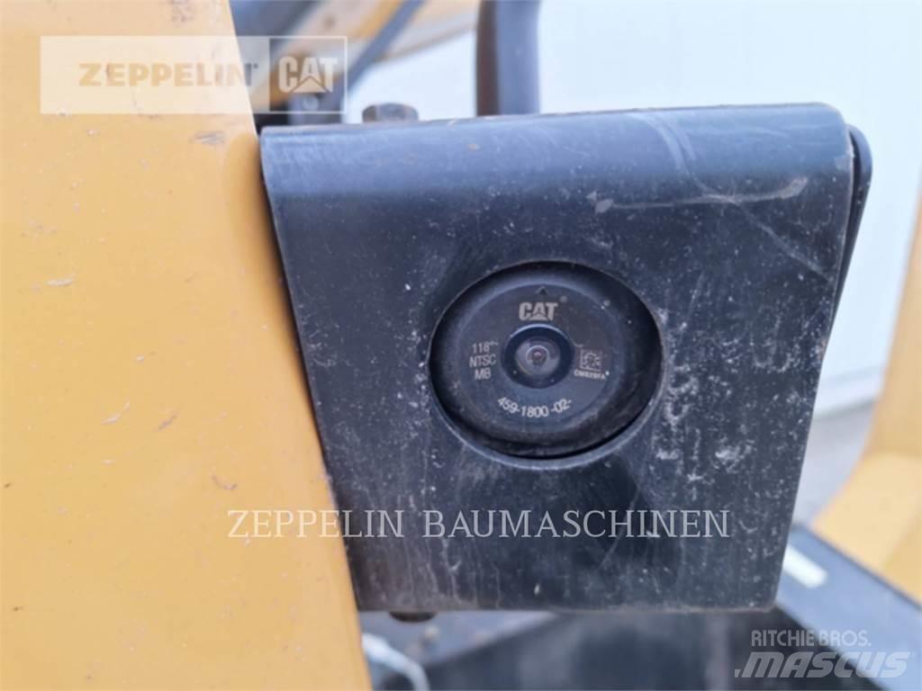 CAT MH3026-06C Excavatoare de demolare