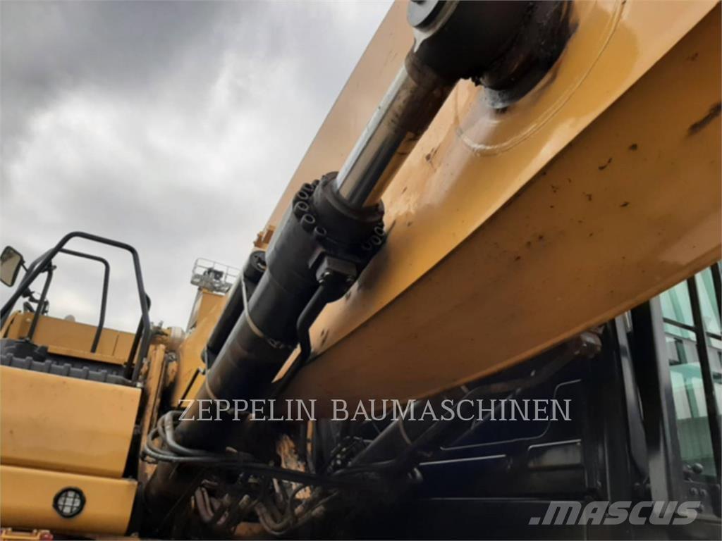 CAT MH3040-07A Excavatoare de demolare